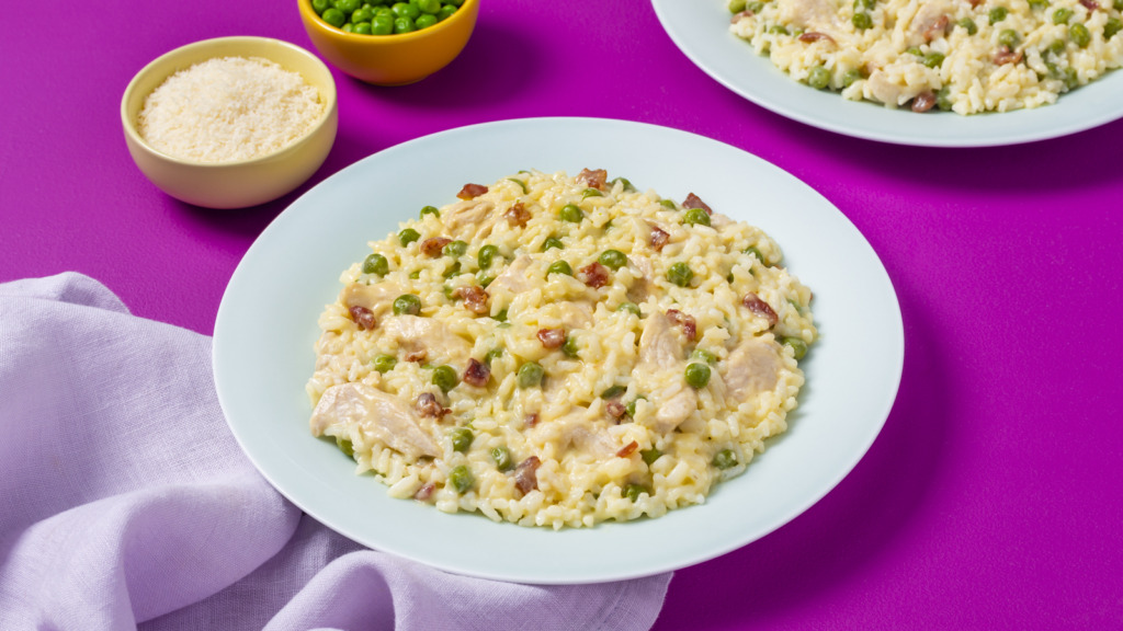 chicken-carbonara-risotto-with-bacon-and-peas-made-with-instant-rice