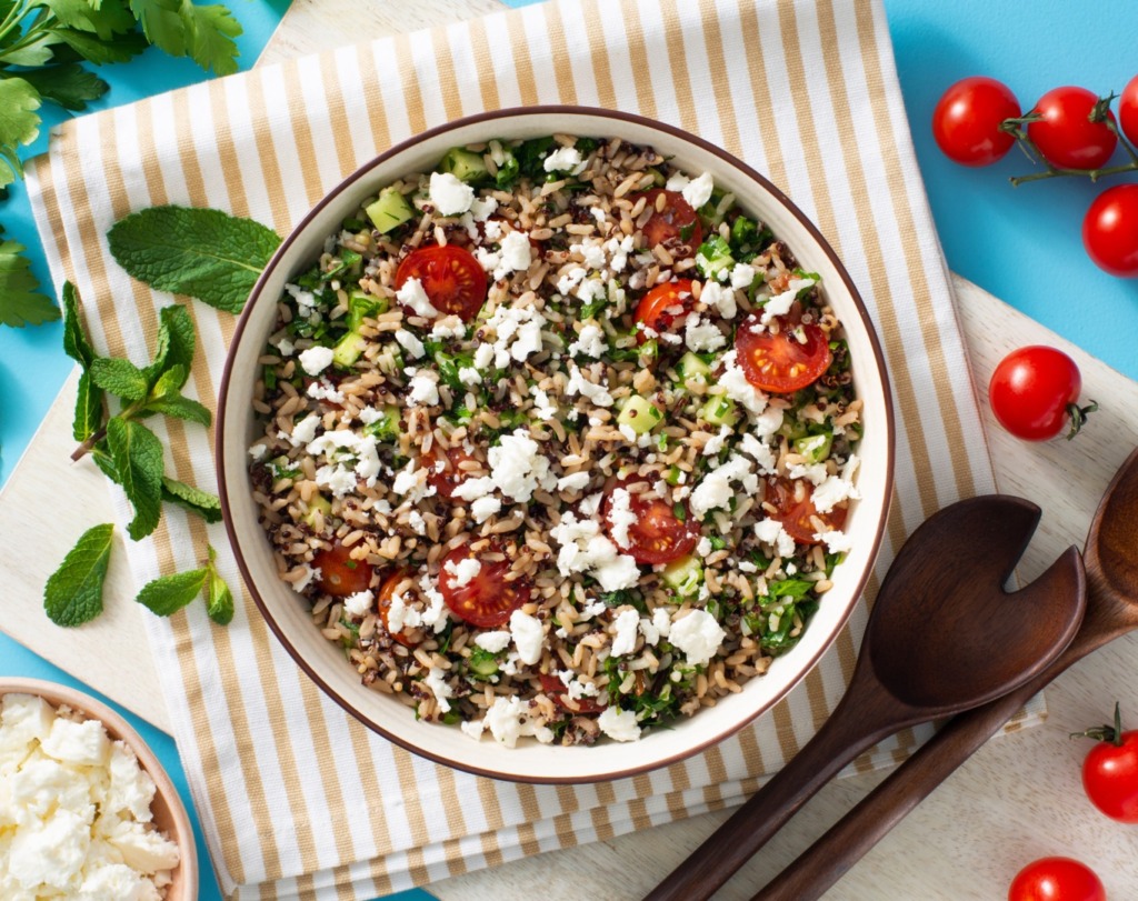 mediterranean-tabbouleh-salad-with-cherry-tomatoes-and-mint