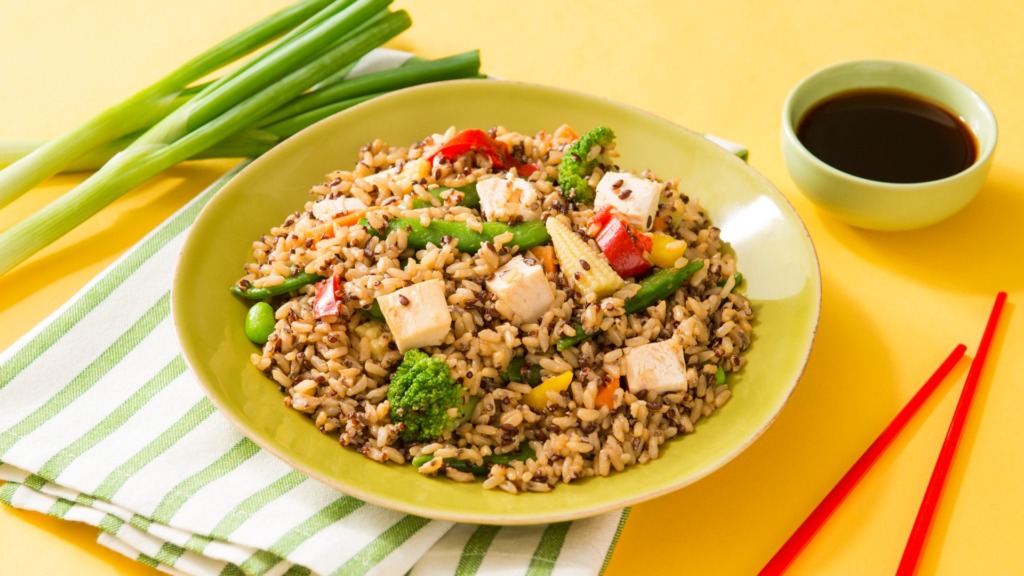 no-fry-stir-fry-with-rice-quinoa-chicken-vegetables-and-ponzu-sauce