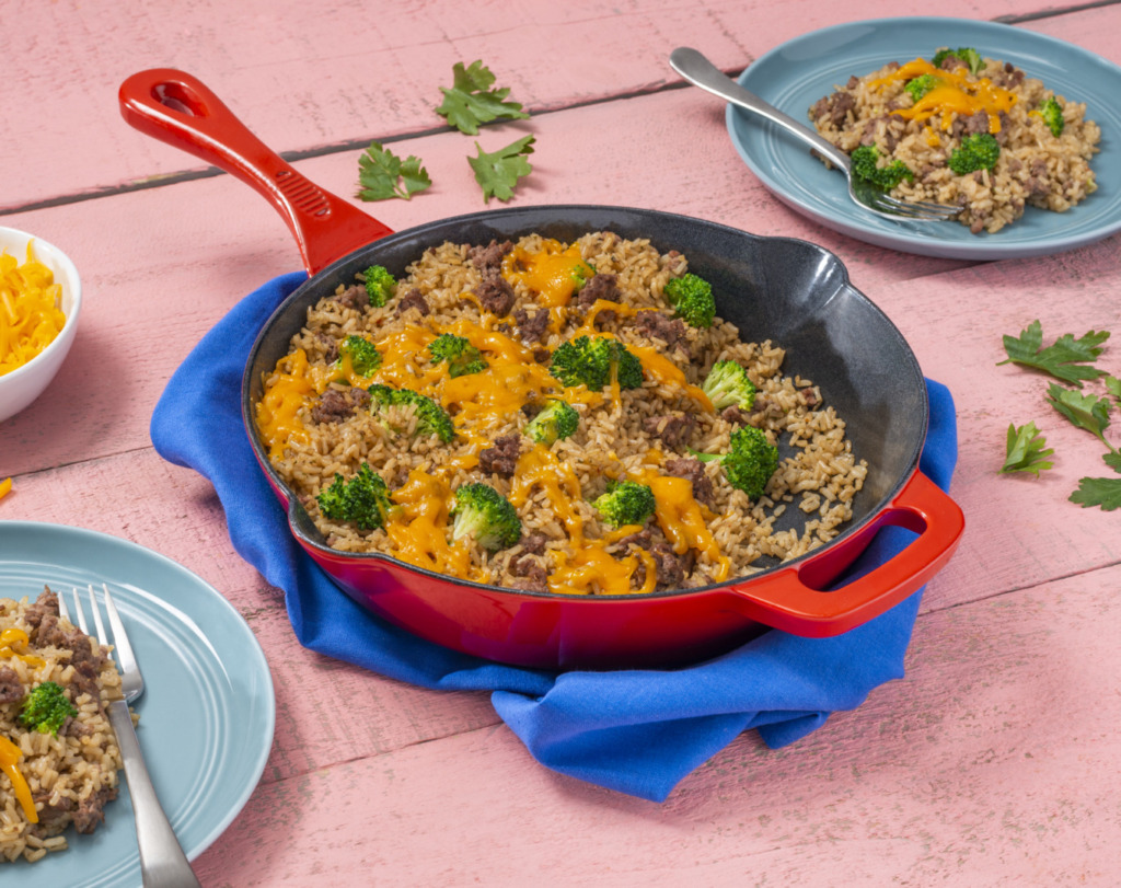 One-Pot-Beef-Broccoli-and-Rice-Skillet-with-cheese