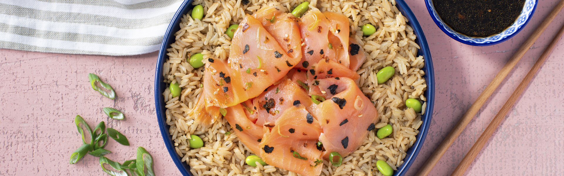 Poke Bowl with Smoked Salmon & Jasmine Rice Minute® Rice