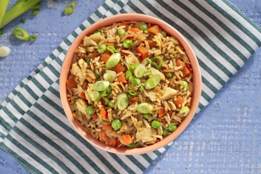 bowl-with-fried-rice-made-in-the-microwave