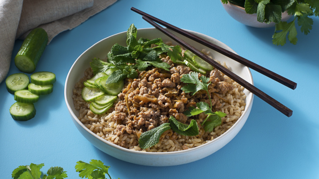 crispy-ground-pork-with-brown-rice-fresh-herbs-and-cucumber