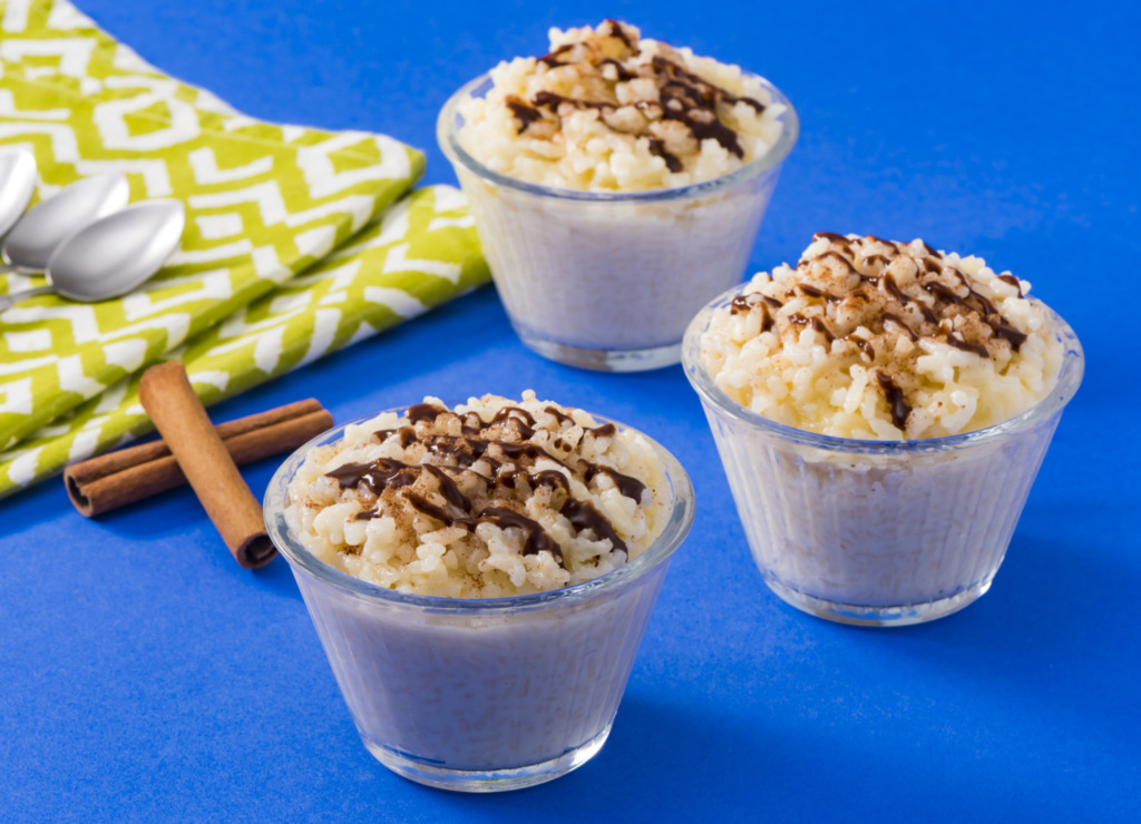 churros-rice-pudding-with-cinnamon-and-white-rice