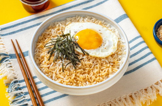 asian-fried-egg-served-over-rice-and-topped-with-nori-strips