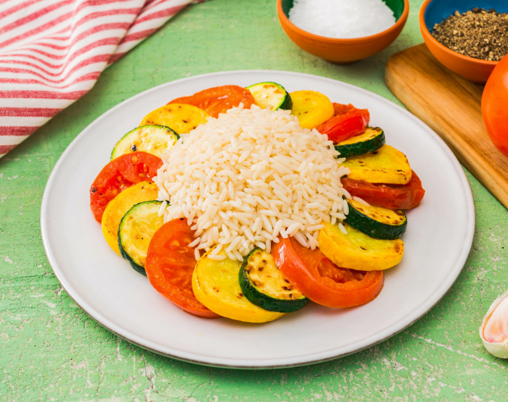 ratatouille-rice-with-zucchini-tomatoes-and-peppers