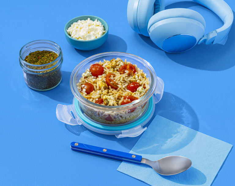 “Baked” Feta Rice (Ready in 5 Minutes)